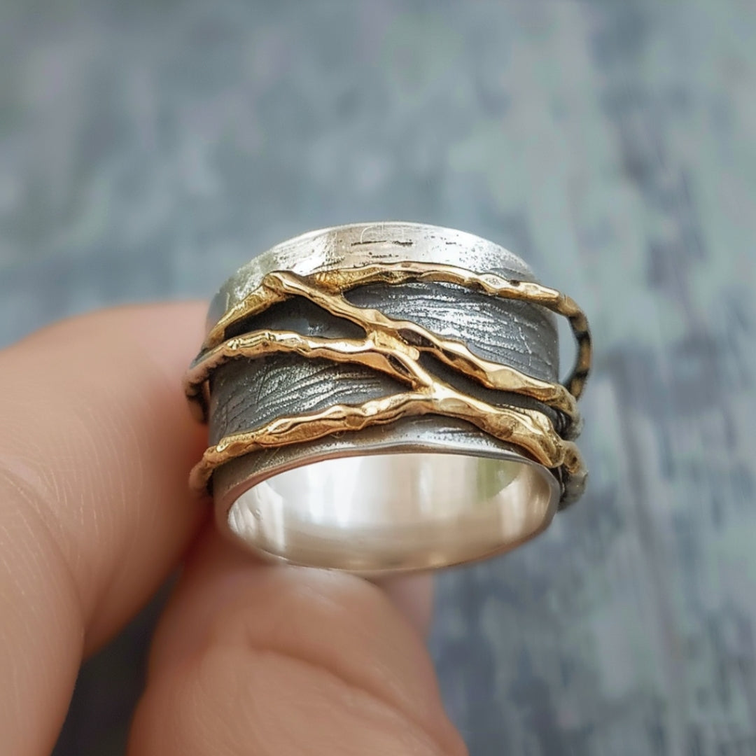 Classic Gold Ring with Timeless Appeal