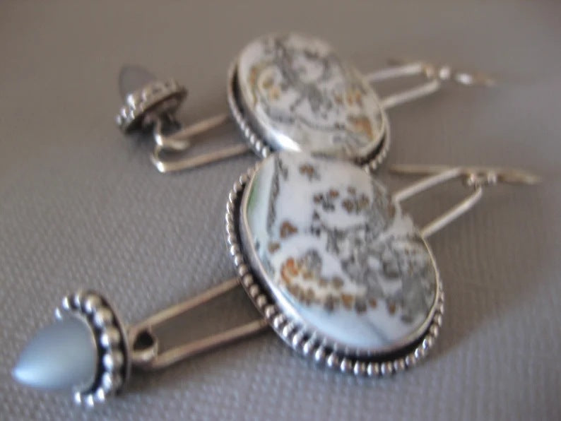 Charming Earring for Any Occasion