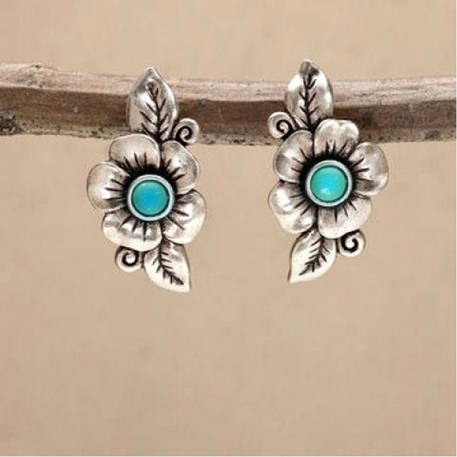 Elegant Silver Earring for Every Occasion