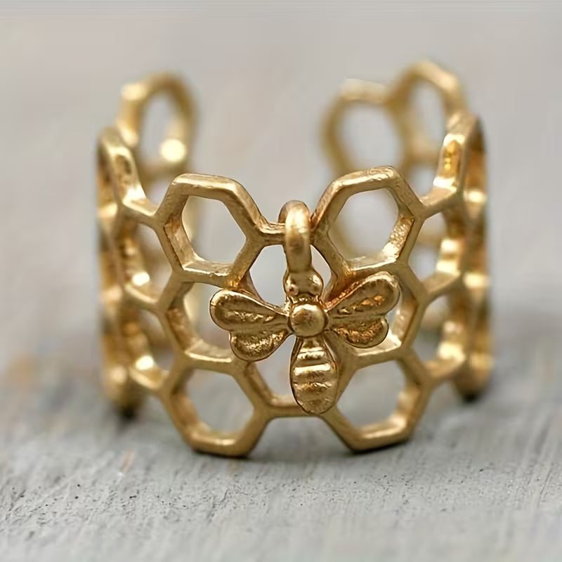 Honeyed Elegance Heirloom Ring