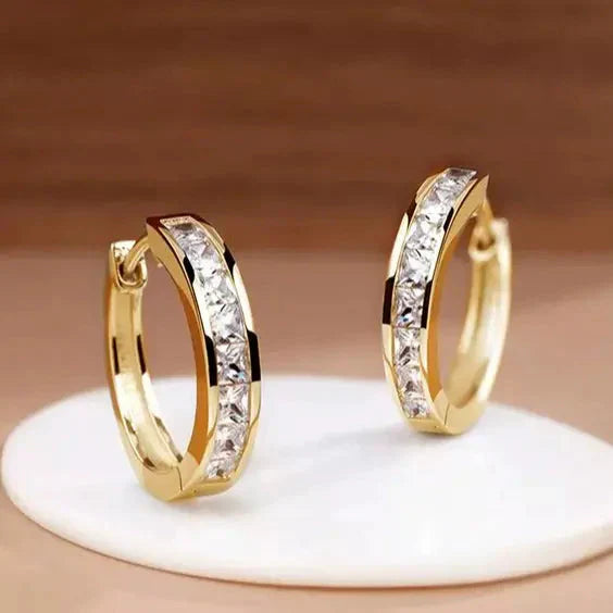 1+1 Offer: Golden Bright Zirconia Ring + Gold and Crystal Earrings